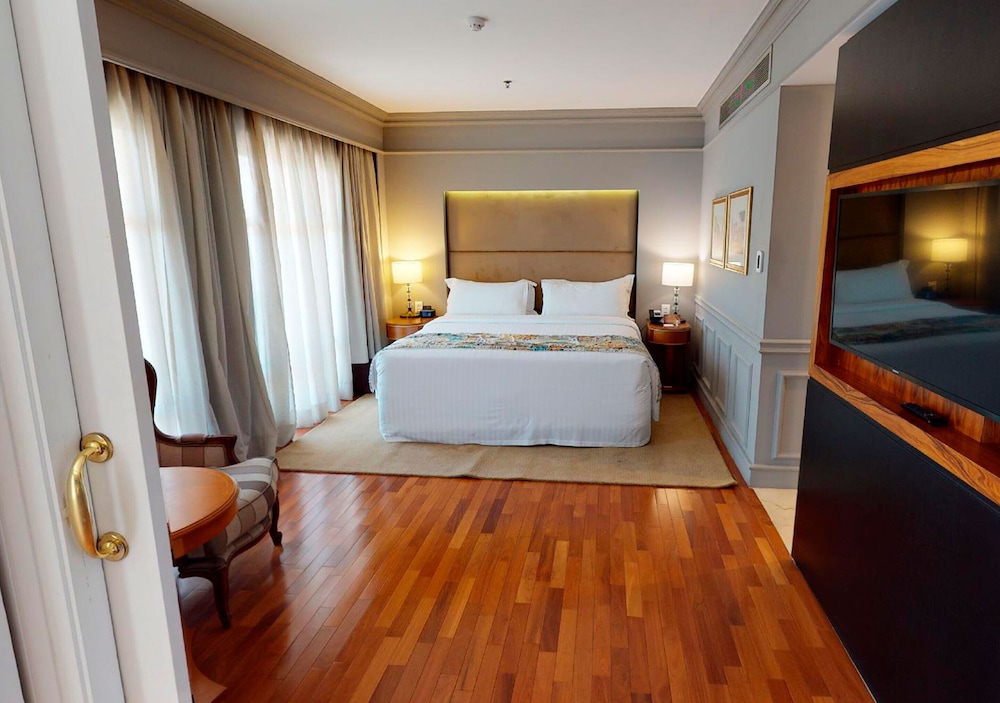 Executive Suite (Corporate)