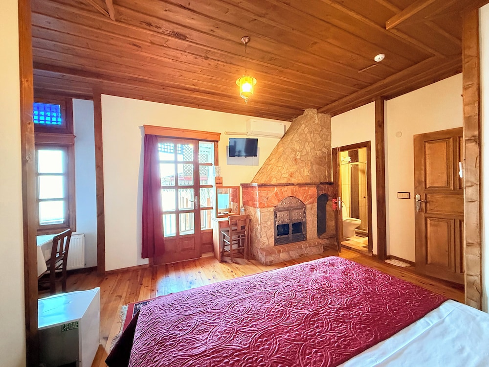 Double or Twin Room, 1 Double or 2 Twin Beds, Sea View photo 3