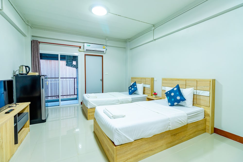 Standard Room, 1 King Bed