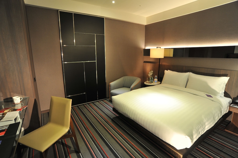 Available room
