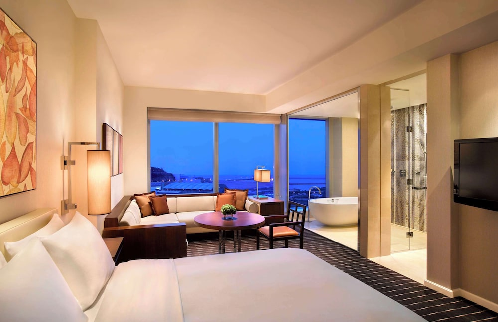 1 King Bed with Club Access - Photo 1