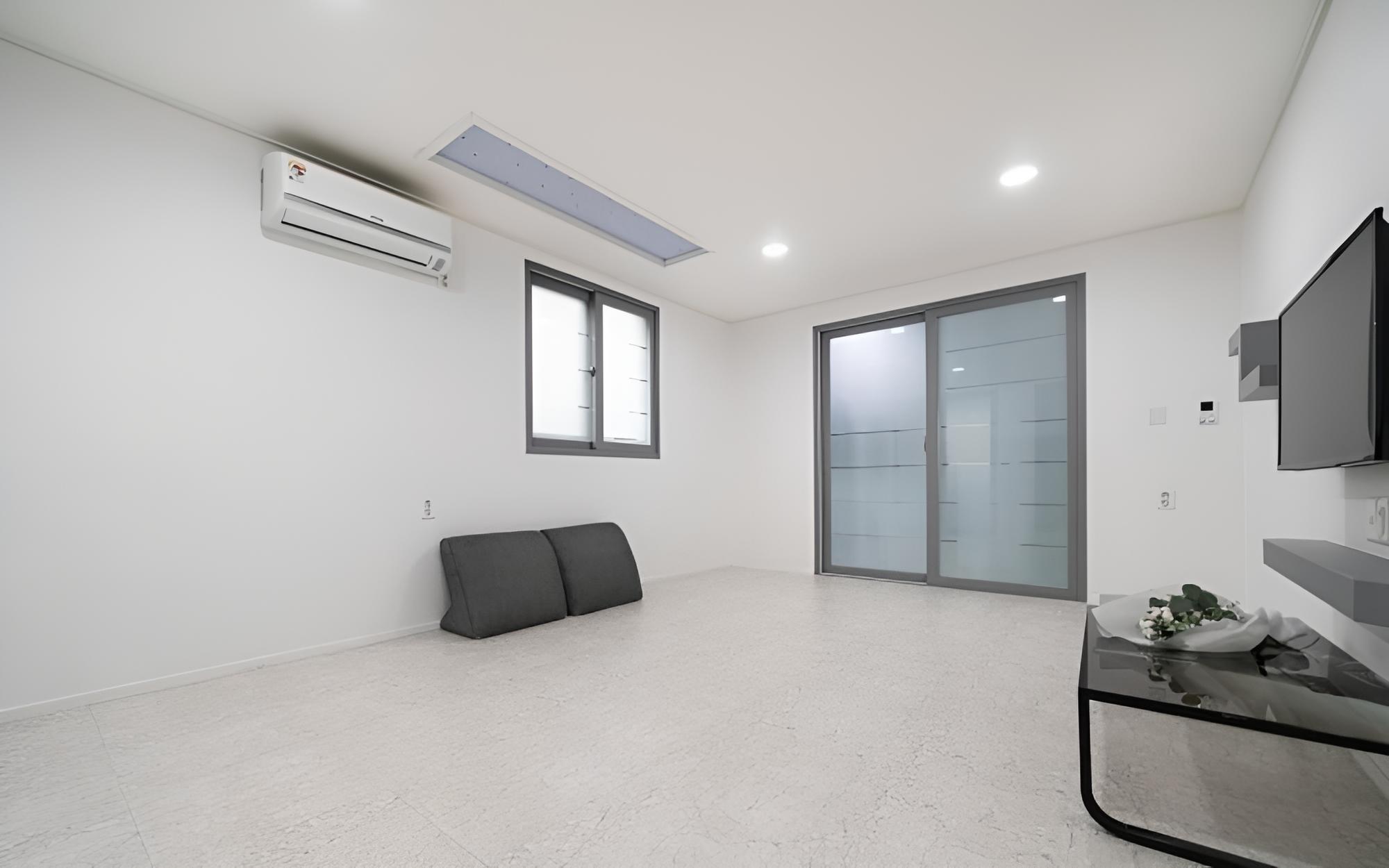 Room (10 pyeong Ondol Room 3 (free use of o)