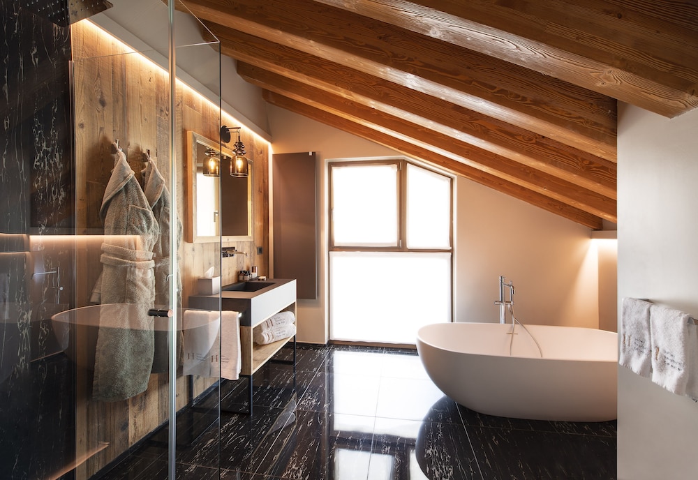 Suite, 1 Bedroom, Mountain View (Rooftop) thumbnail 6