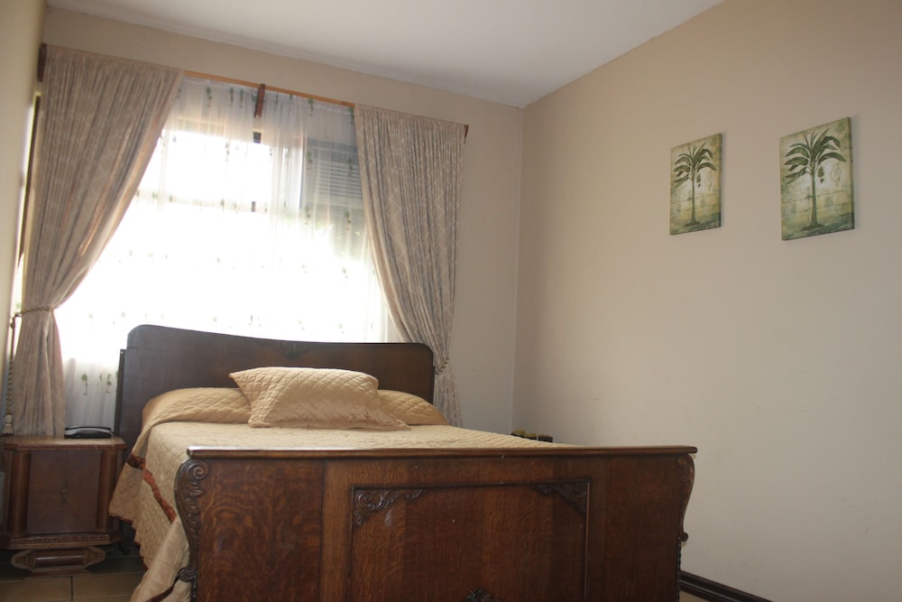 Double or Twin Room photo 2