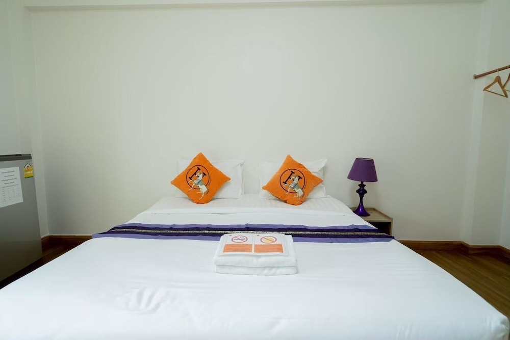 Standard Room, 1 Queen Bed, Non Smoking