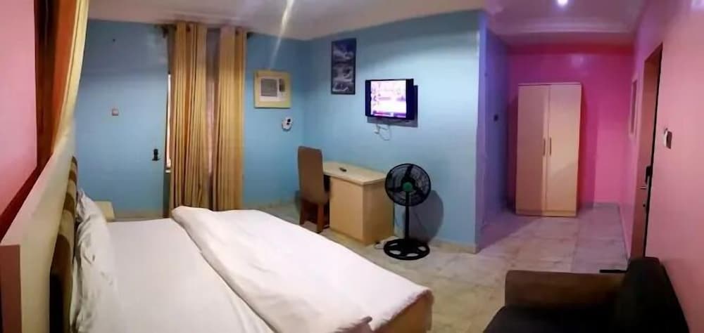 Deluxe Room, Balcony, City View photo 1