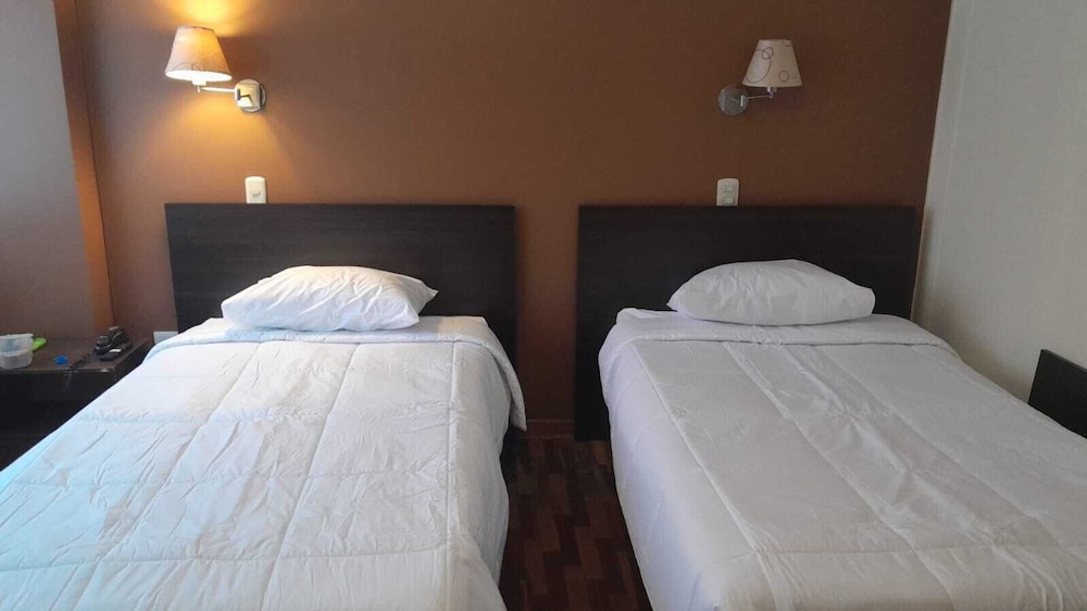 Standard Double or Twin Room photo 2