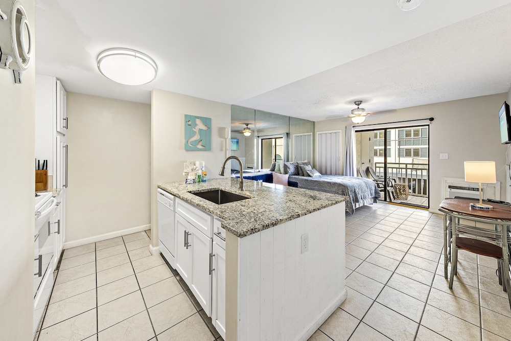 Classic Studio, Balcony, Beachfront