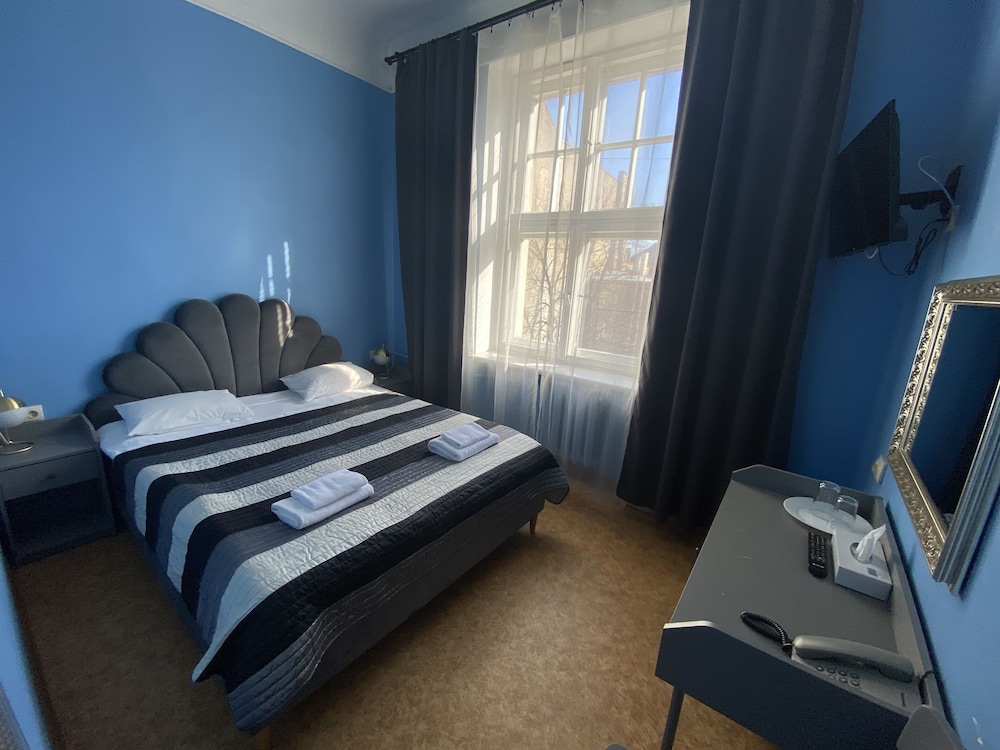 Double Room - Photo 23