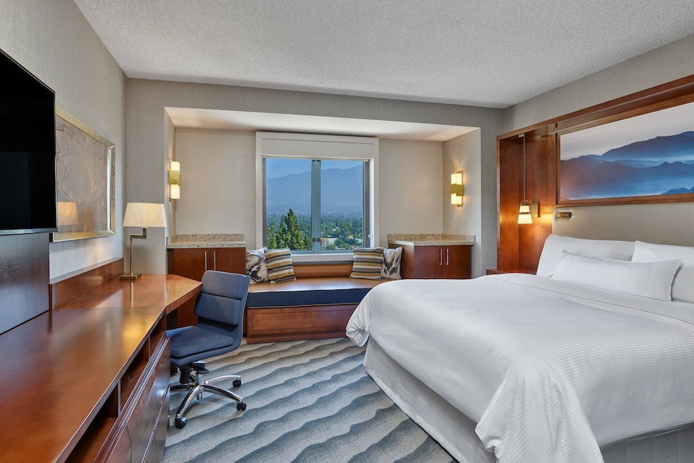 Executive Room, 1 King Bed - Photo 1