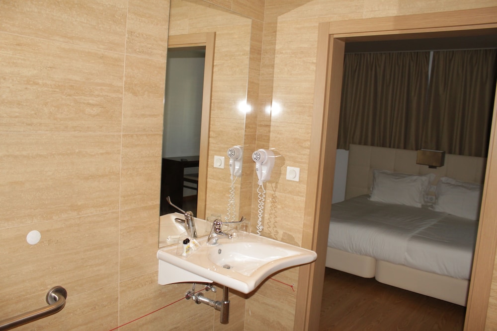 Superior Double or Twin Room, Accessible photo 2