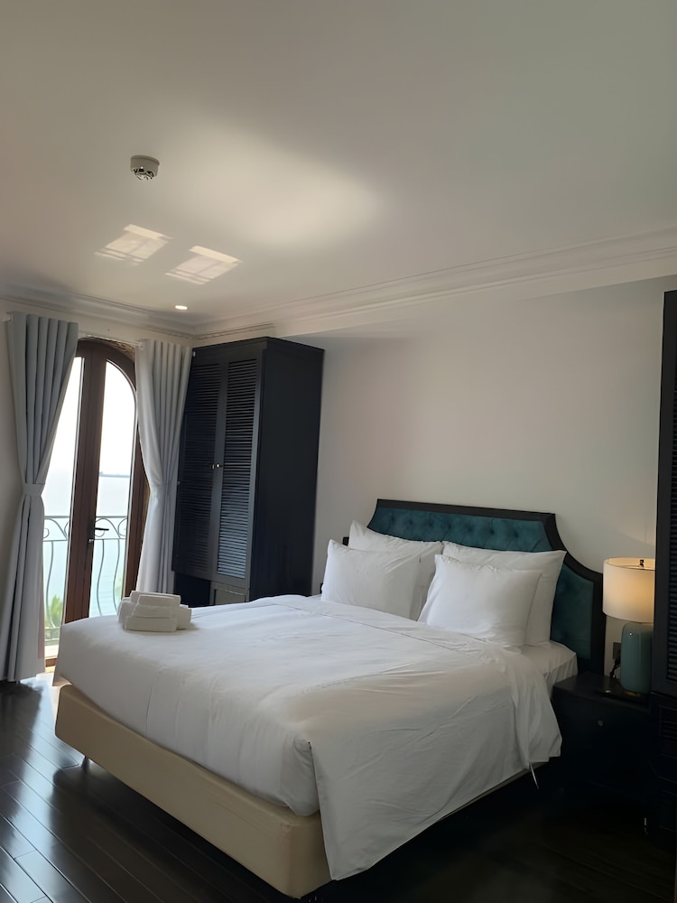 Superior Double Room, 1 King Bed, Sea View photo 1