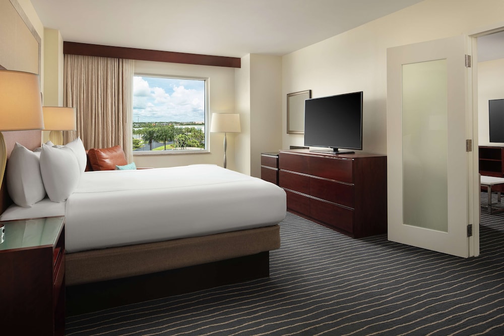 Signature Suite - 1 Bedroom/1 King Bed