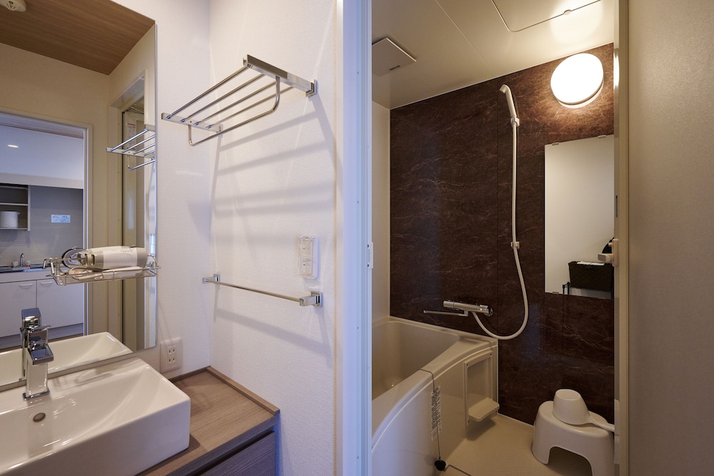 Deluxe Twin Room, Non Smoking (check-in is not available after 11PM) - Photo 2