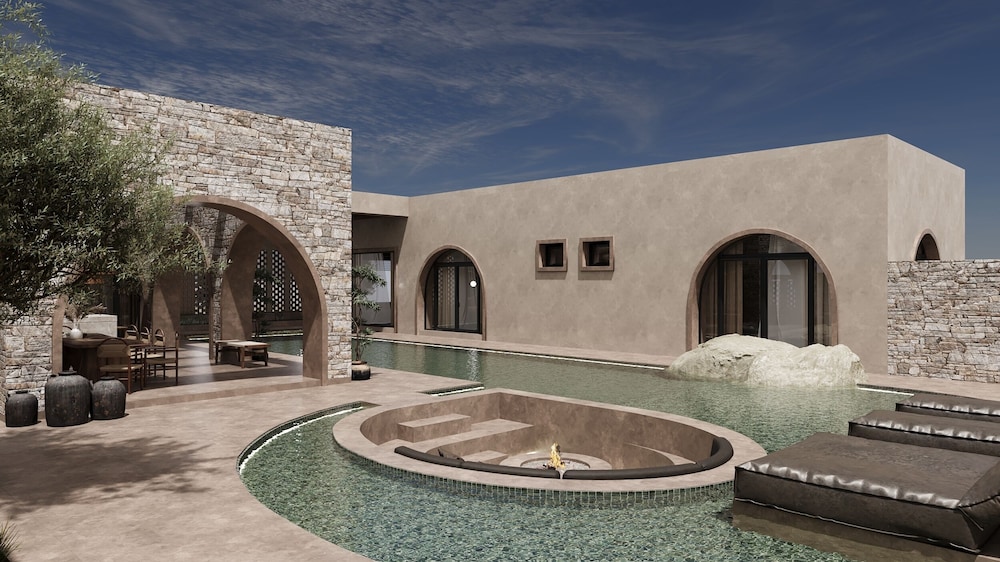 Four Bedroom Grand Royal Villa with Private Heated Pool