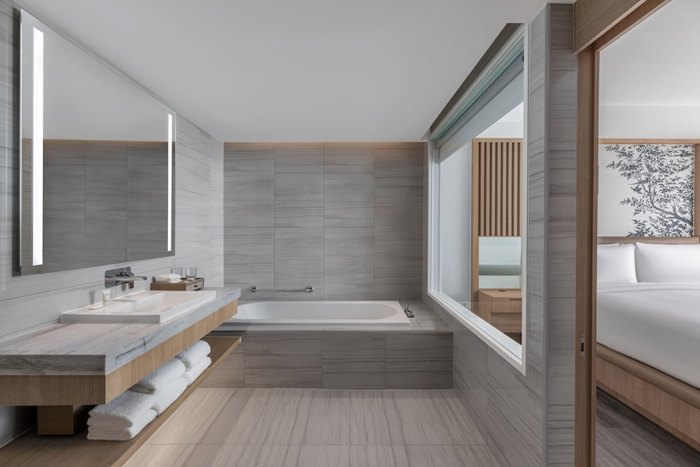 Deluxe Suite, 1 Bedroom, City View - Photo 7
