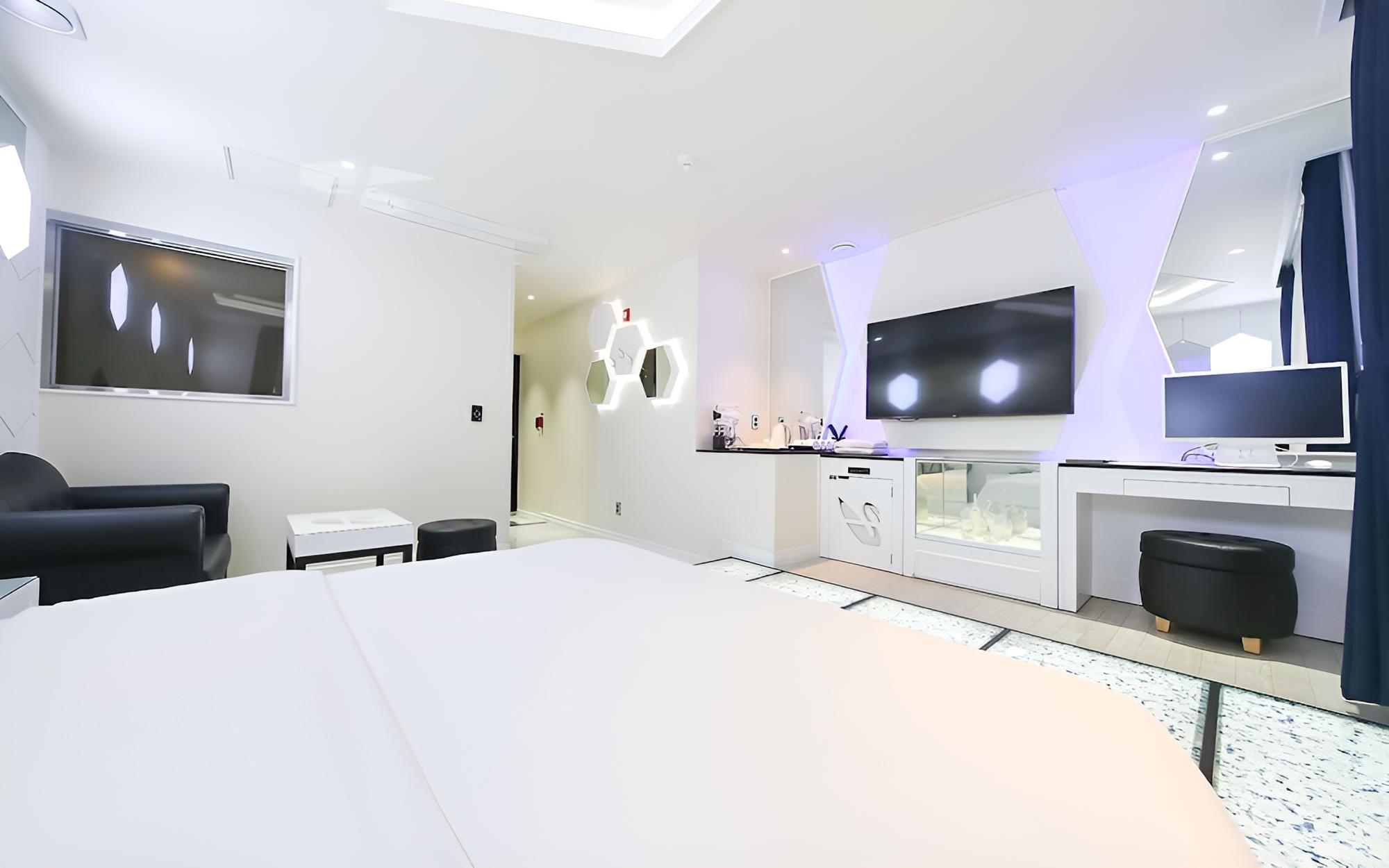 Room (*SUITE* Suite (55" smart TV Netflix a) - Photo 6