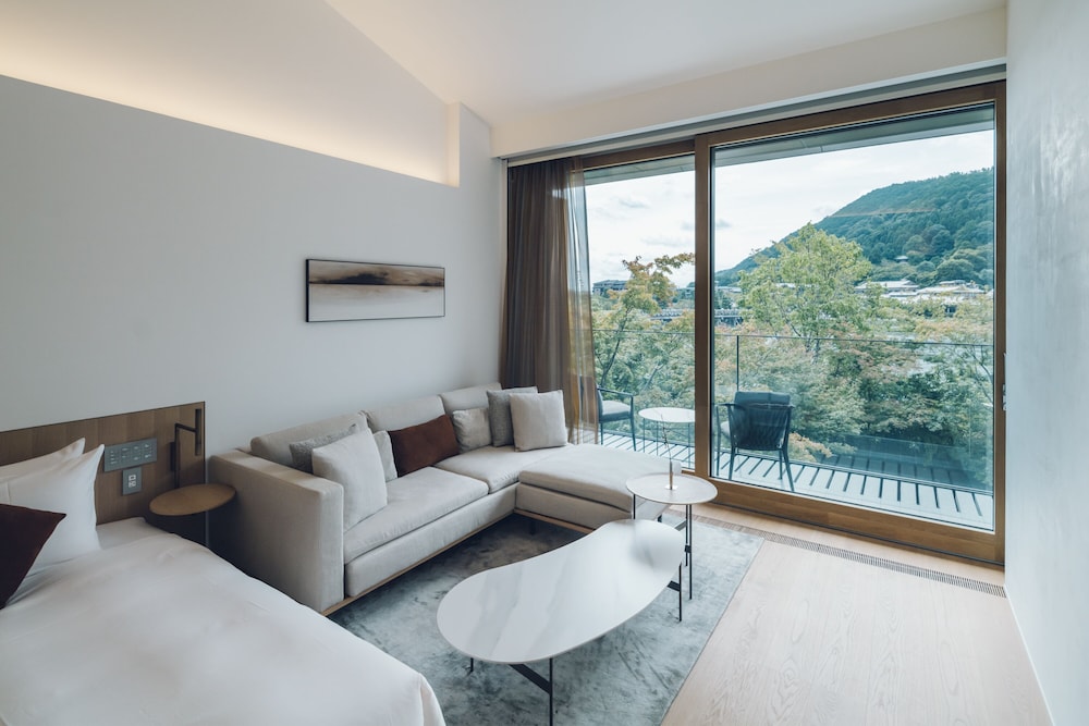 Premier Twin Room, Balcony, River View