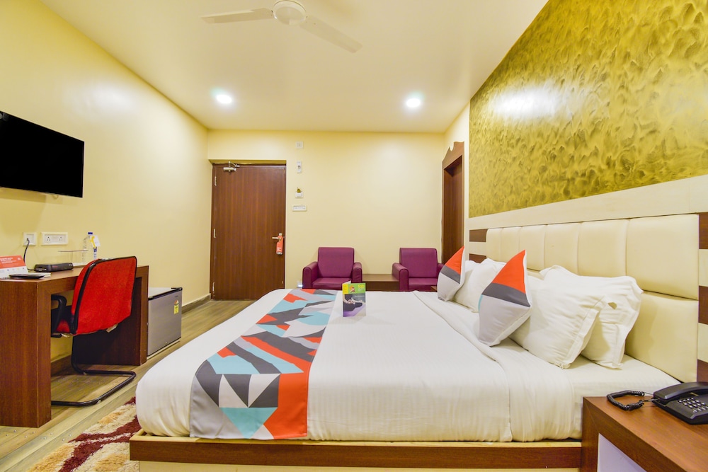 Premium Room, 1 King Bed photo 1