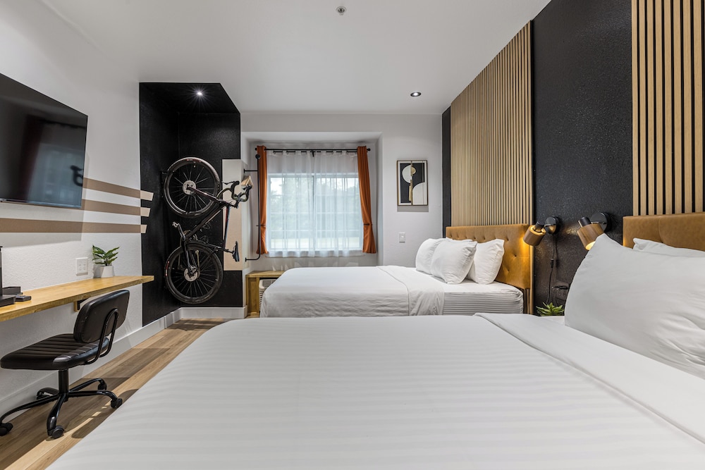 Deluxe Double Room - Photo 8