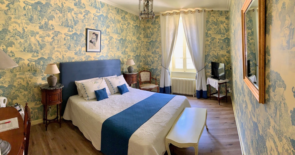 French Room photo 2