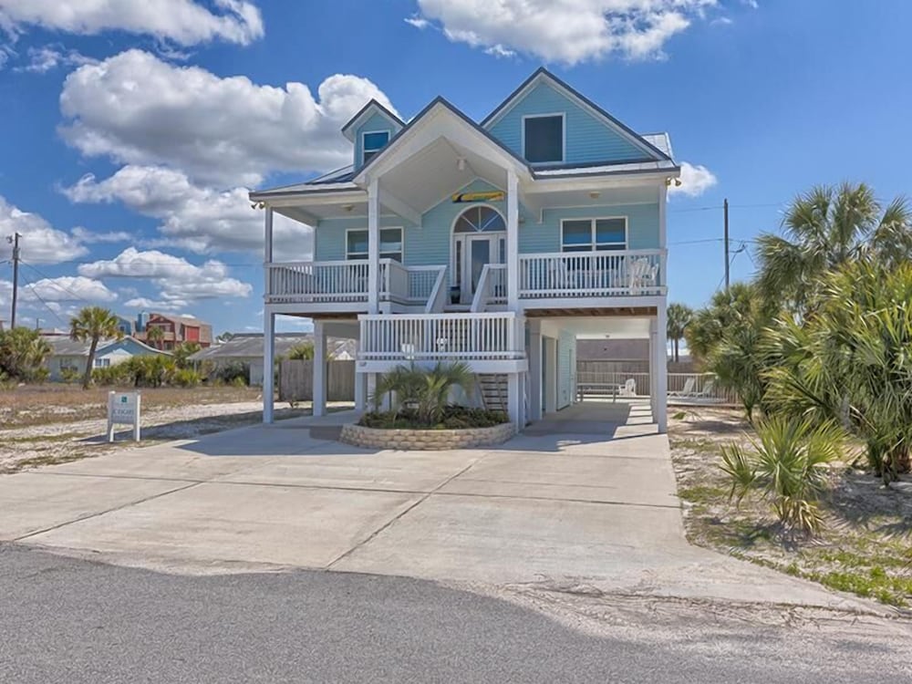 Apartment, 4 Bedrooms, Sea Facing photo 2