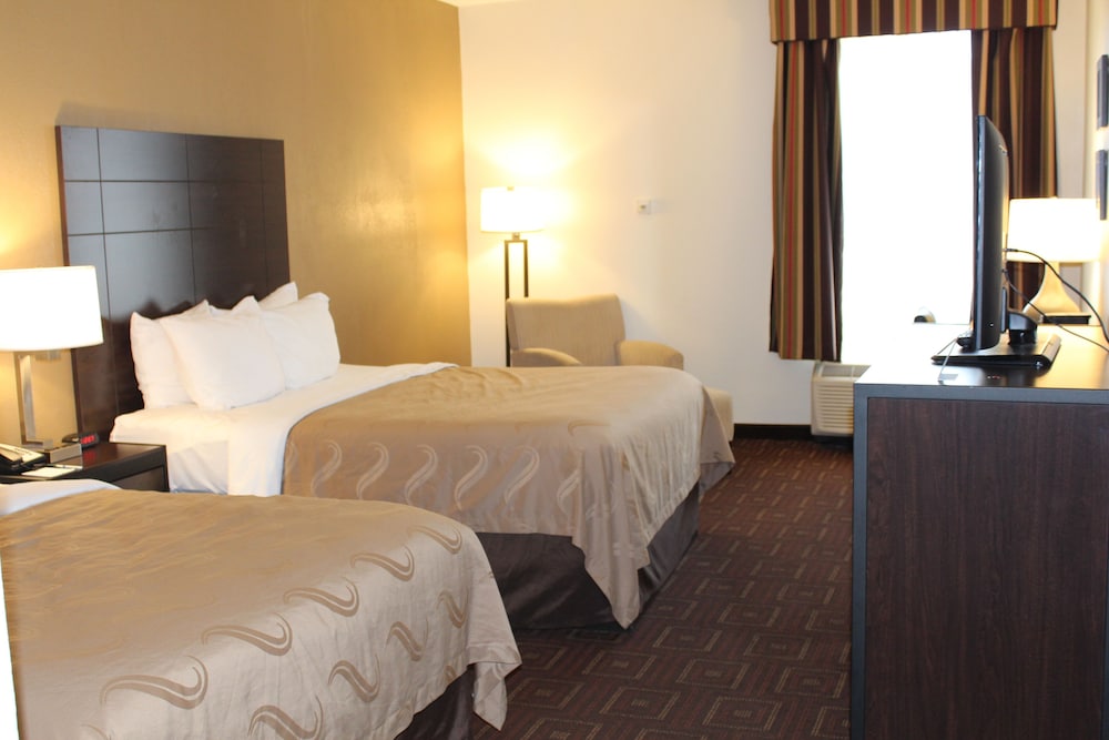 Suite, 2 Queen Beds, Non Smoking - Photo 3