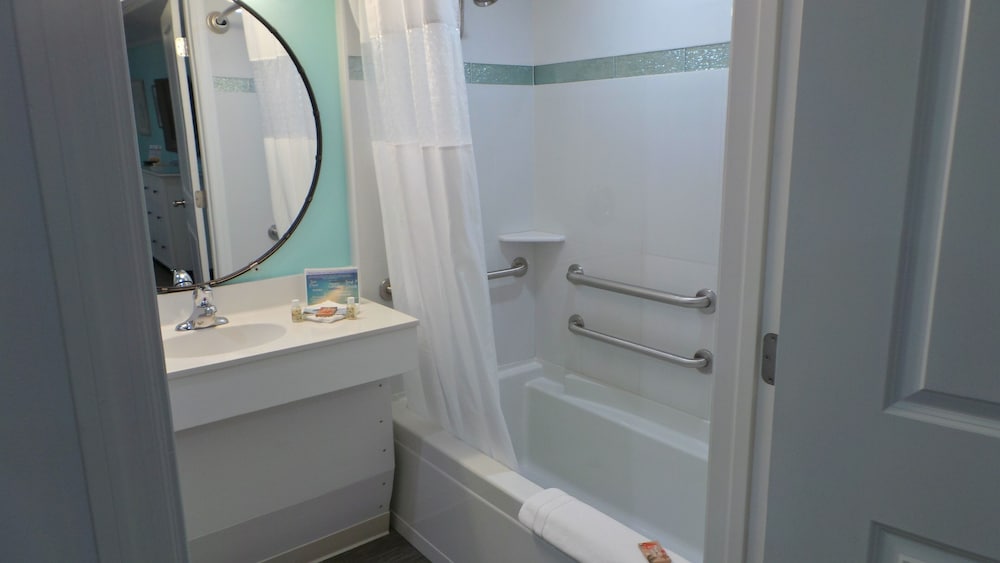 Senior Double Room, Accessible photo 2