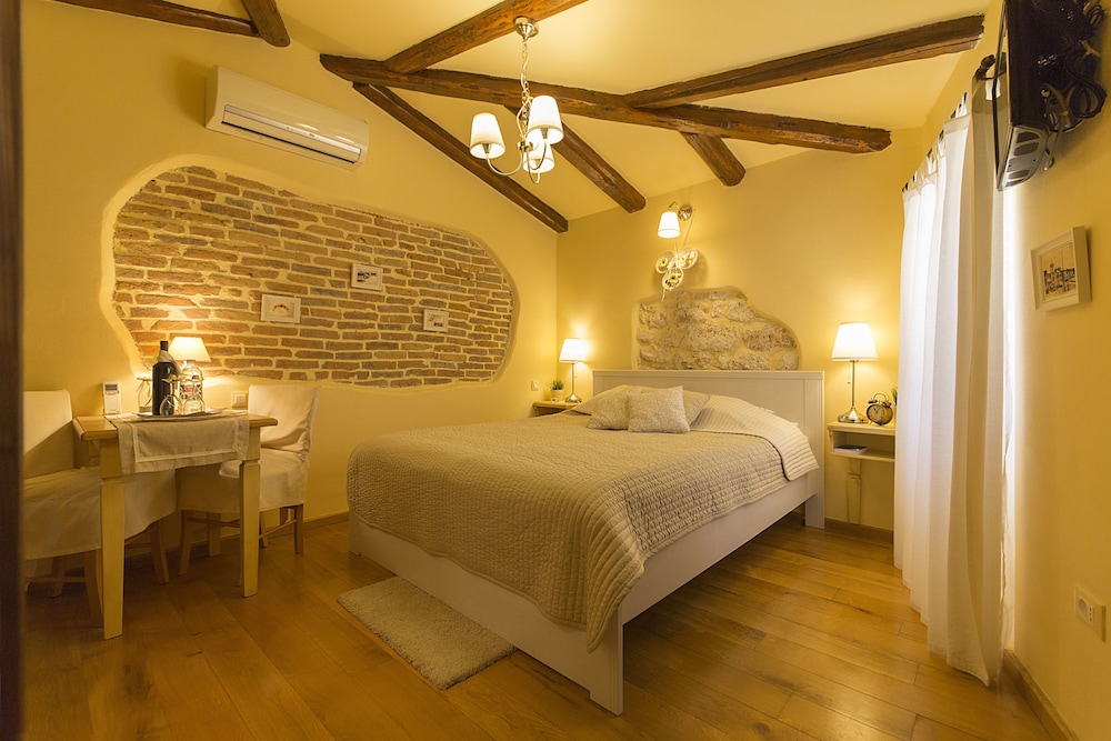 Comfort Double Room, 1 King Bed photo 1