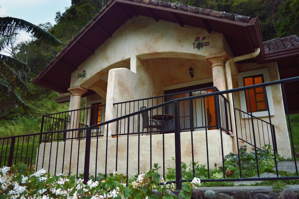 Fairway Bungalow - Photo 2