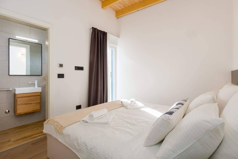 Family House, 3 Bedrooms, 2 Bathrooms (Villa Hera) photo 2