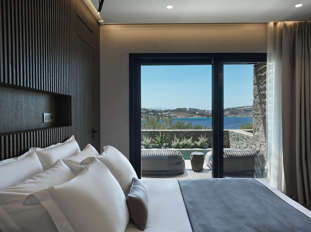 Deluxe Suite, Private Heated Pool, Sea View - Photo 5
