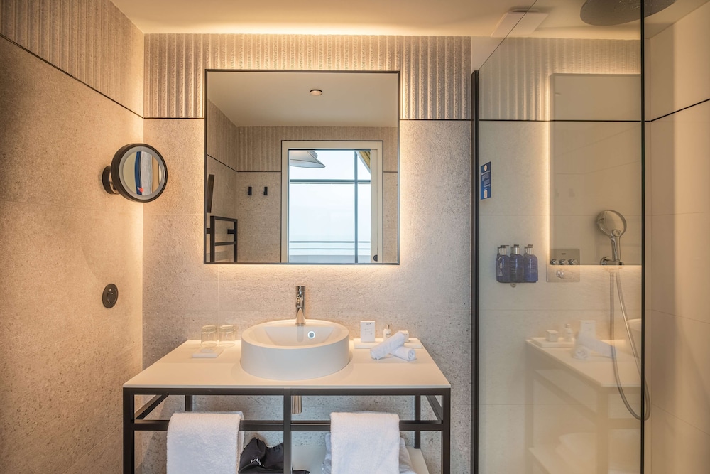Superior Room, Balcony, Sea View - Photo 3