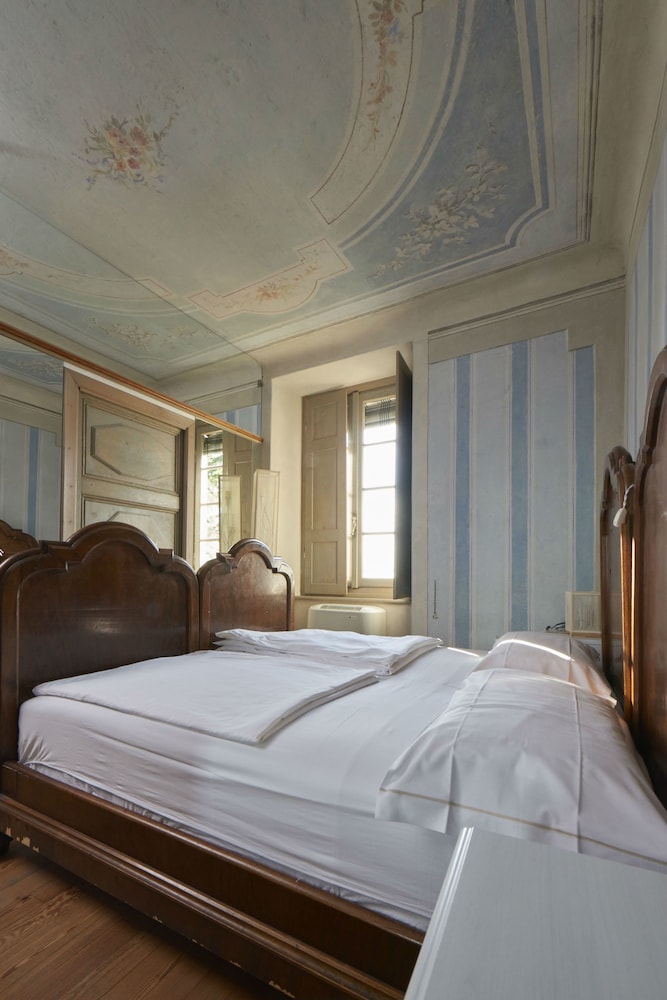 Standard Double Room, Lake View photo 3