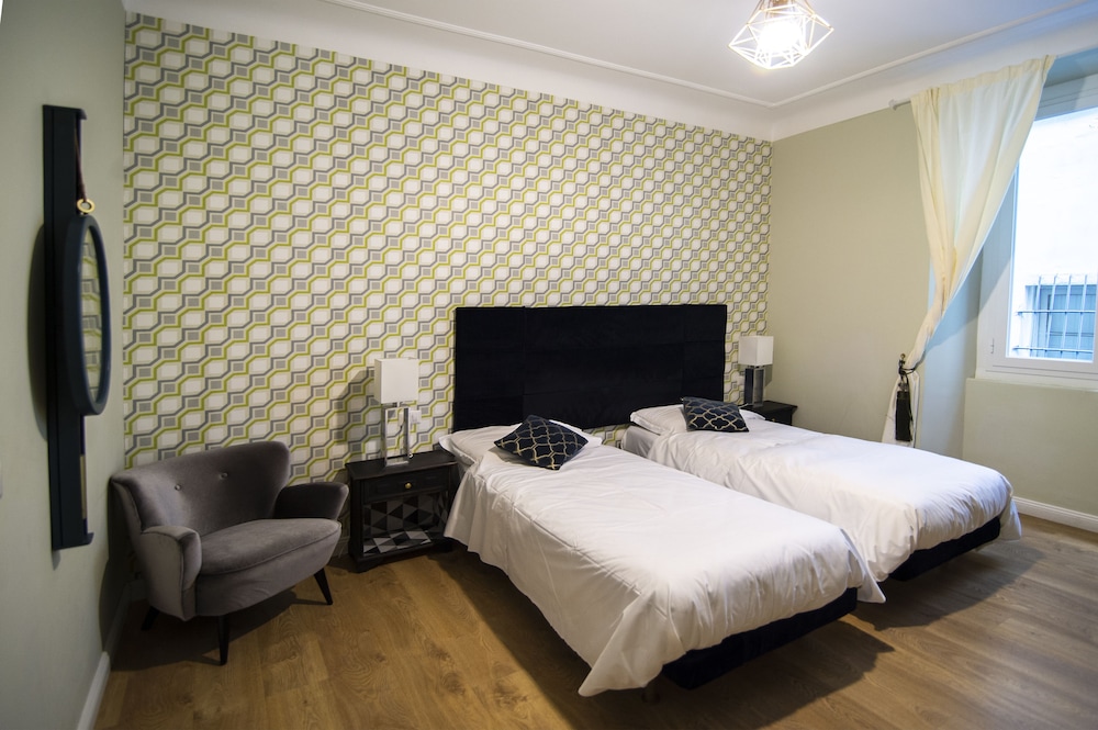 Double or Twin Room, Private Bathroom (External) photo 3