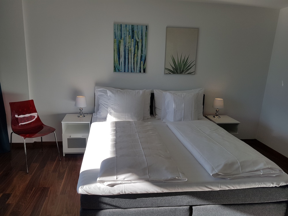 Grand Room, Balcony (Kitchenette) photo 2