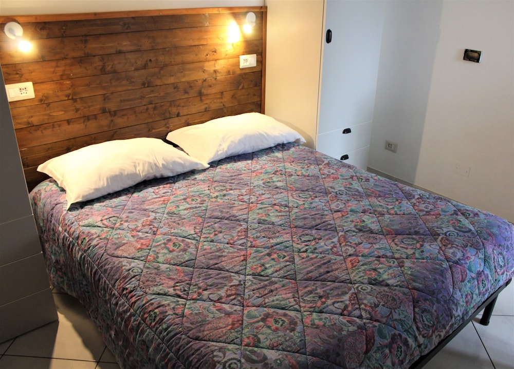 Classic Room, 1 Bedroom, Non Smoking, Garden View (Minerva)