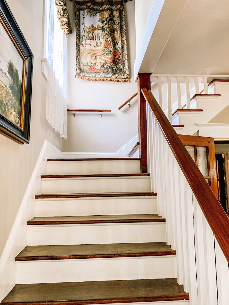 The Historic Craftsman (2nd Floor) photo 3