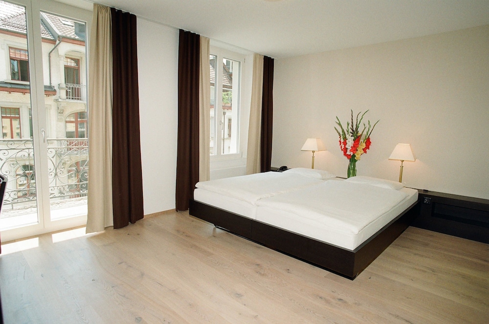 Standard Double Room, 1 Queen Bed photo 2