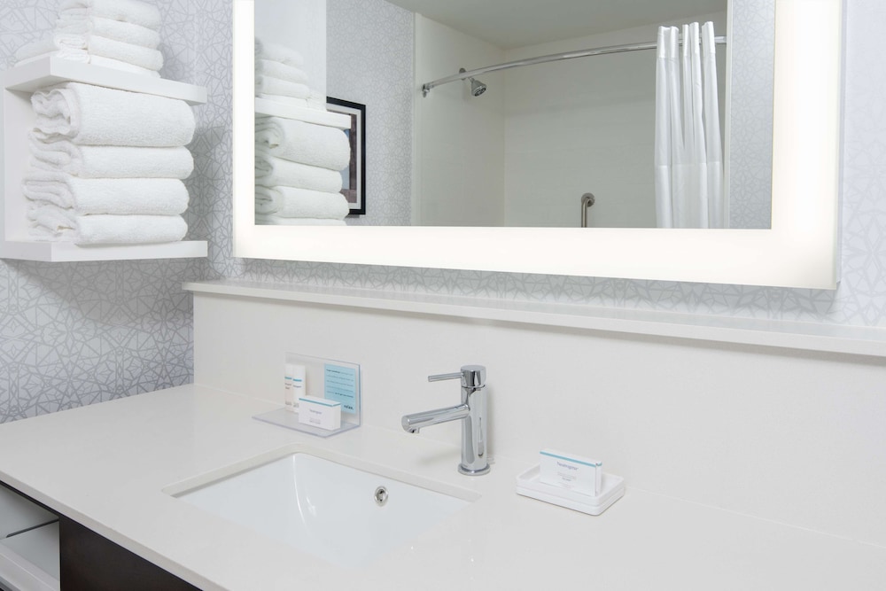 Room, 2 Queen Beds, Accessible (Hearing)