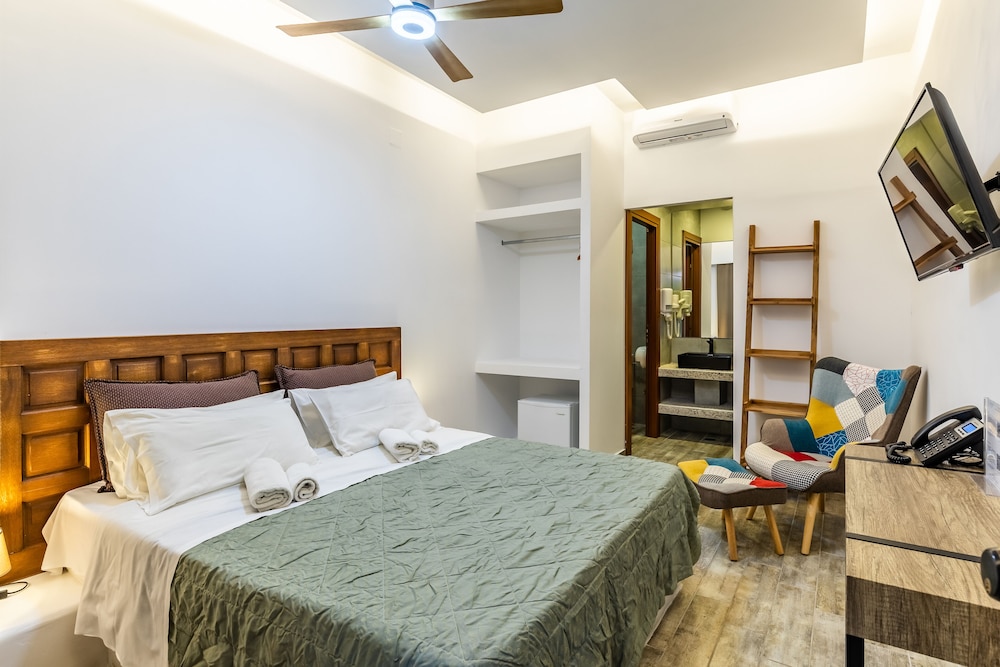 Superior Double Room, Pool View - Photo 6
