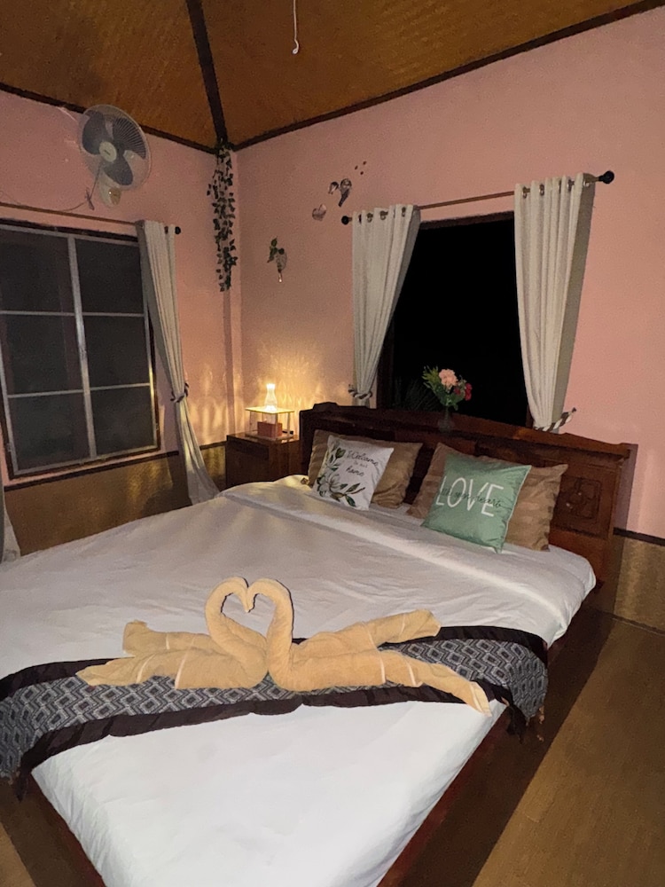 Comfort Suite, Balcony, Garden View photo 1