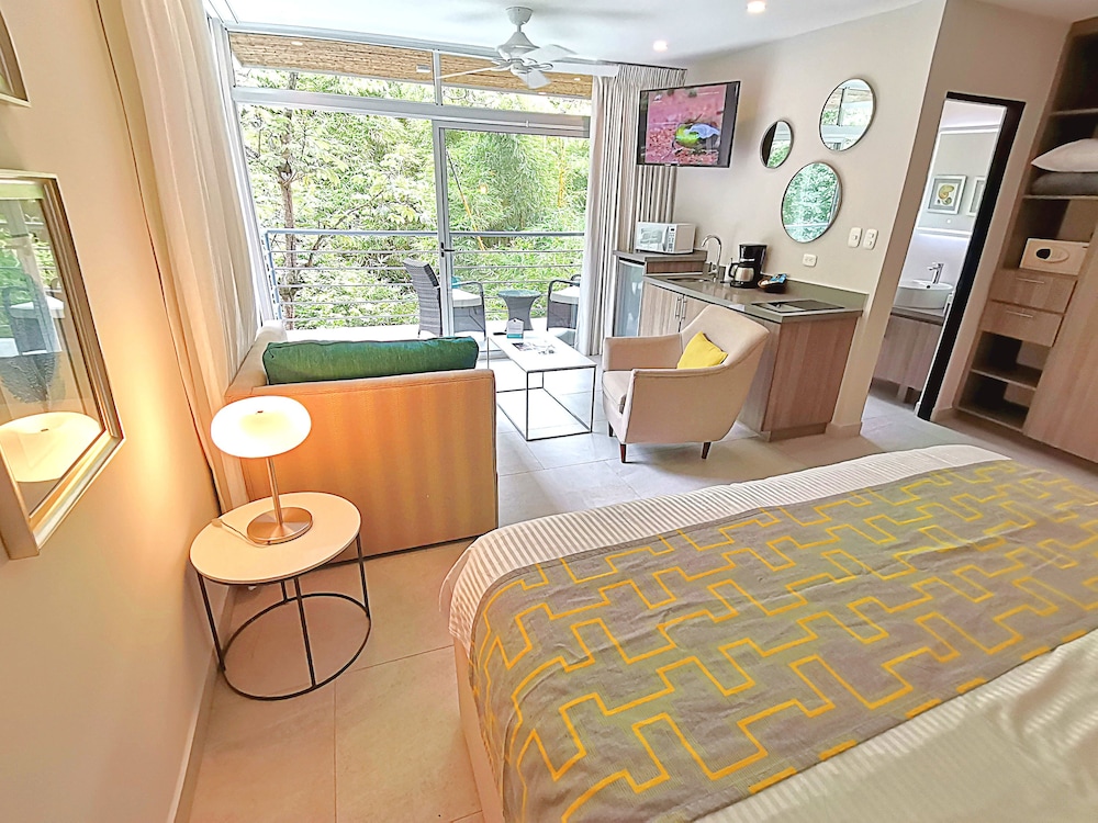 Titi Deluxe Suite