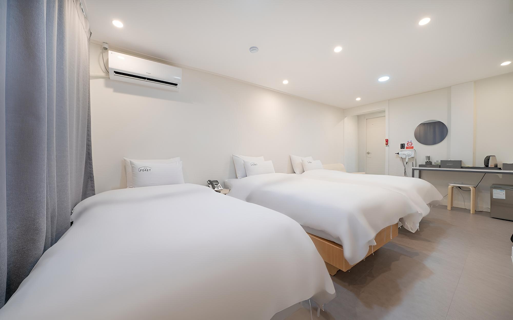 Room (3 singles (3 people / air purifier / ) - Photo 4
