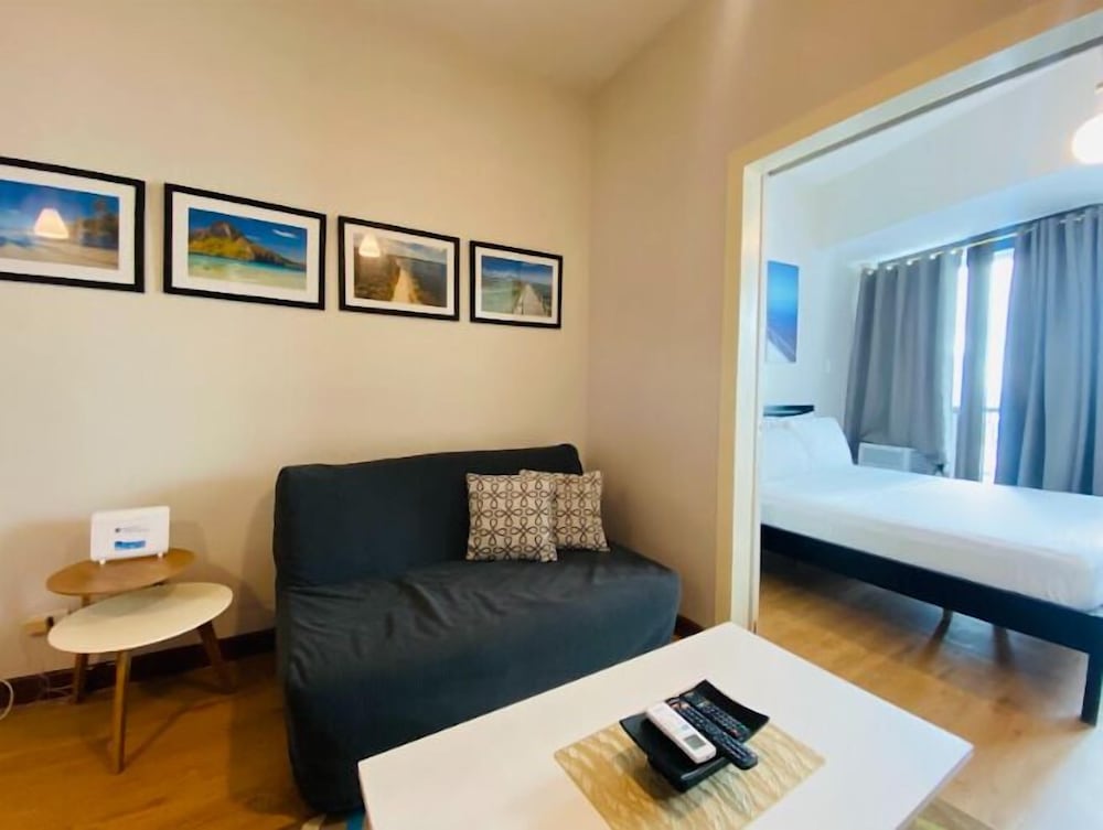 Superior 1BR Apartment - Photo 19