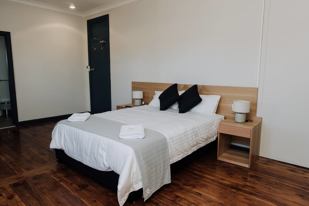 Double Room, Shared Bathroom photo 2