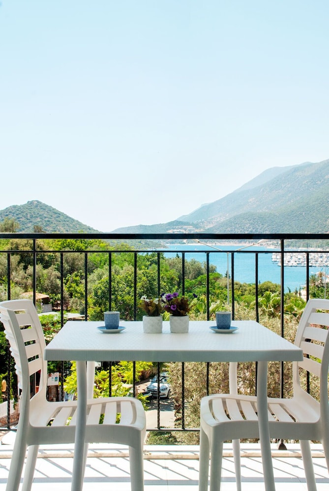 Family Duplex, Sea View