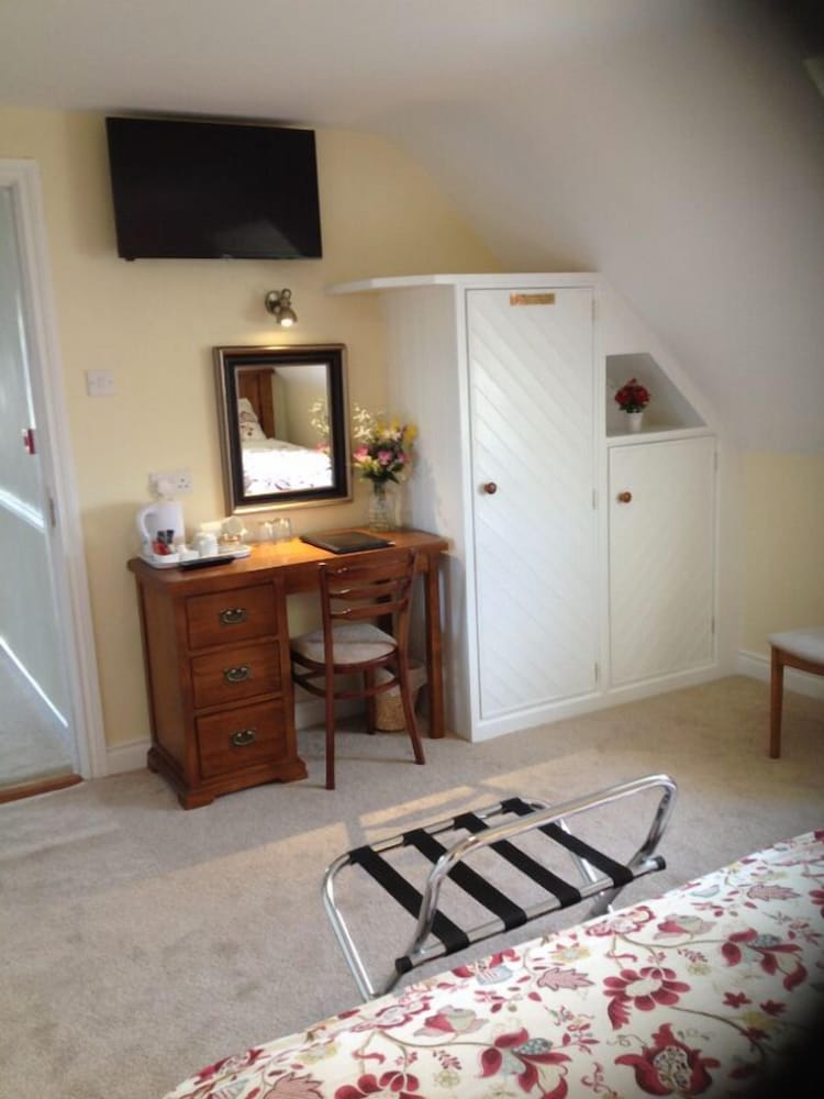 Triple Room, Ensuite photo 3