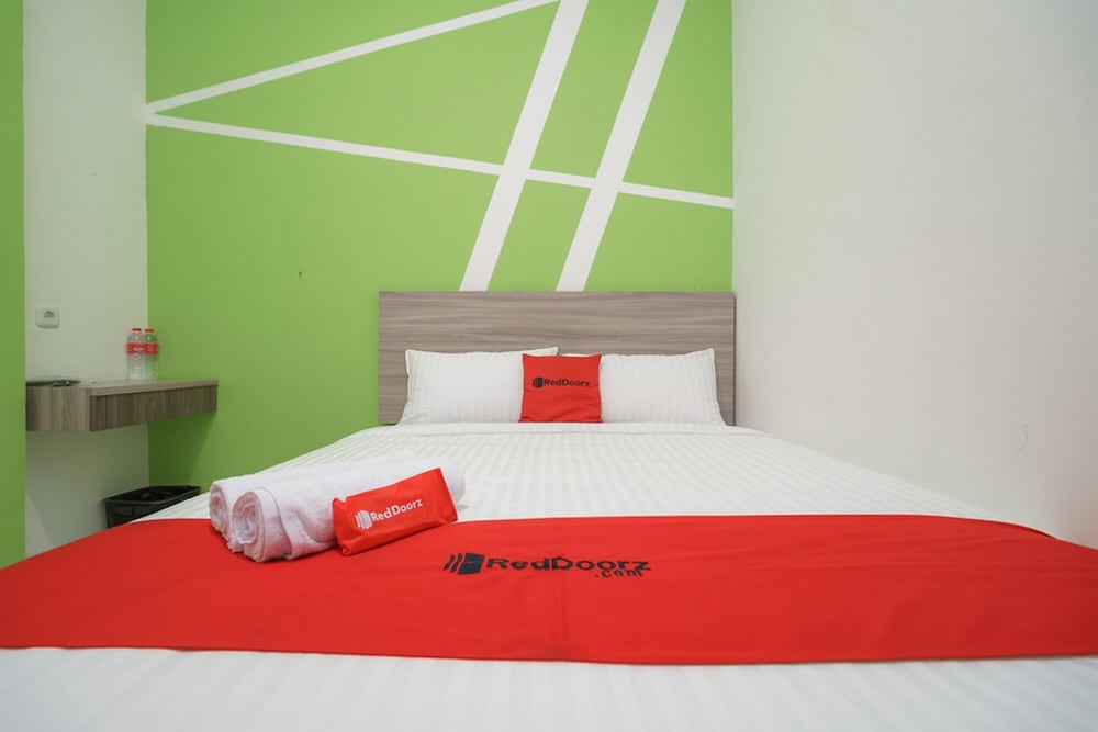 Double Room (RedDoorz) - Photo 1