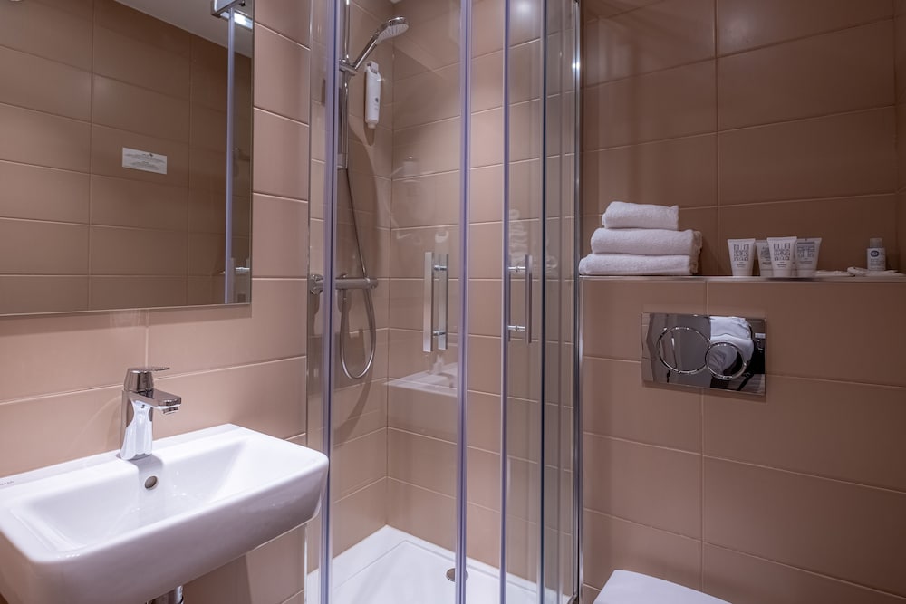 Twin Room (sans climatisation sans ascenseur) photo 3